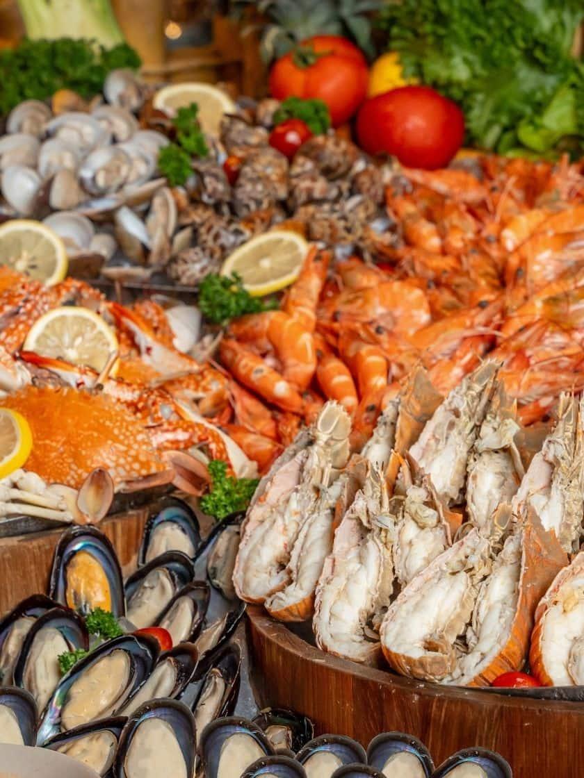 Seafood & Carvery Buffet on every Monday Night at Vista Restaurant, Cassia Phuket. Buy 1 Get 1 Free.