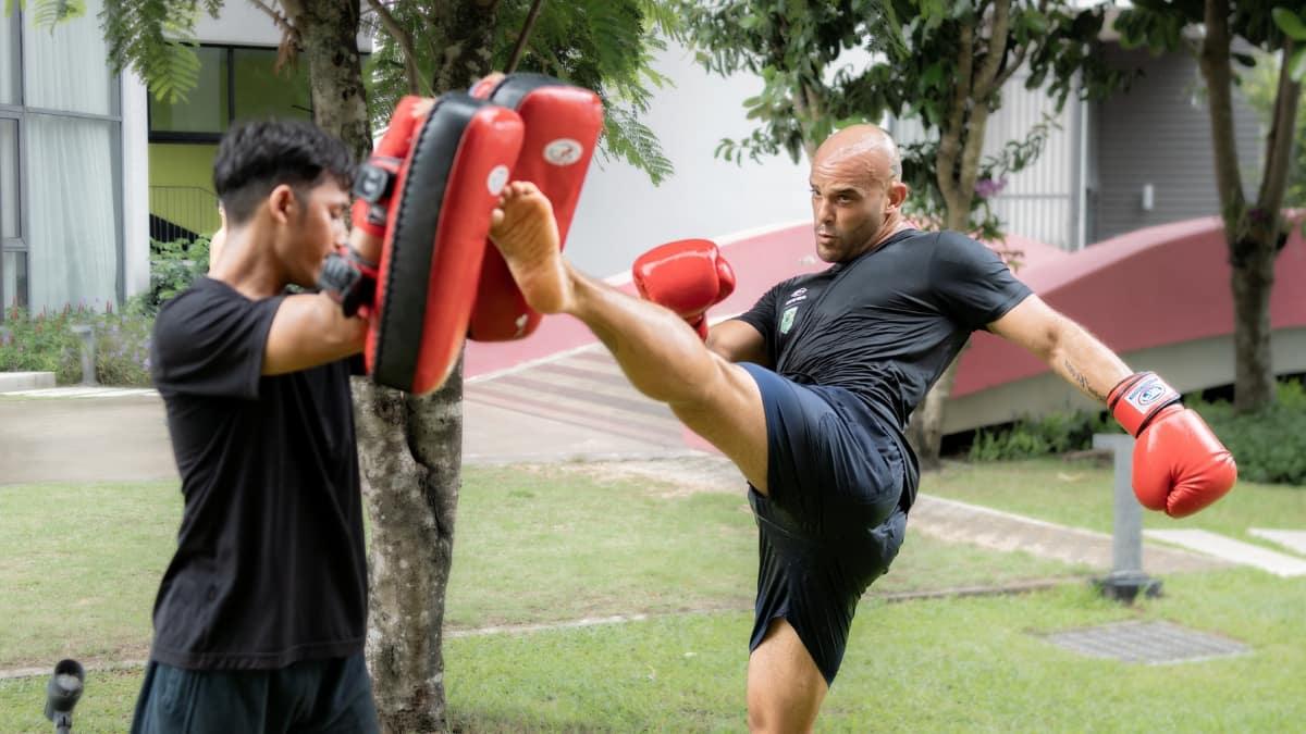 Muay Thai Boxing Lessons by Cassia Phuket