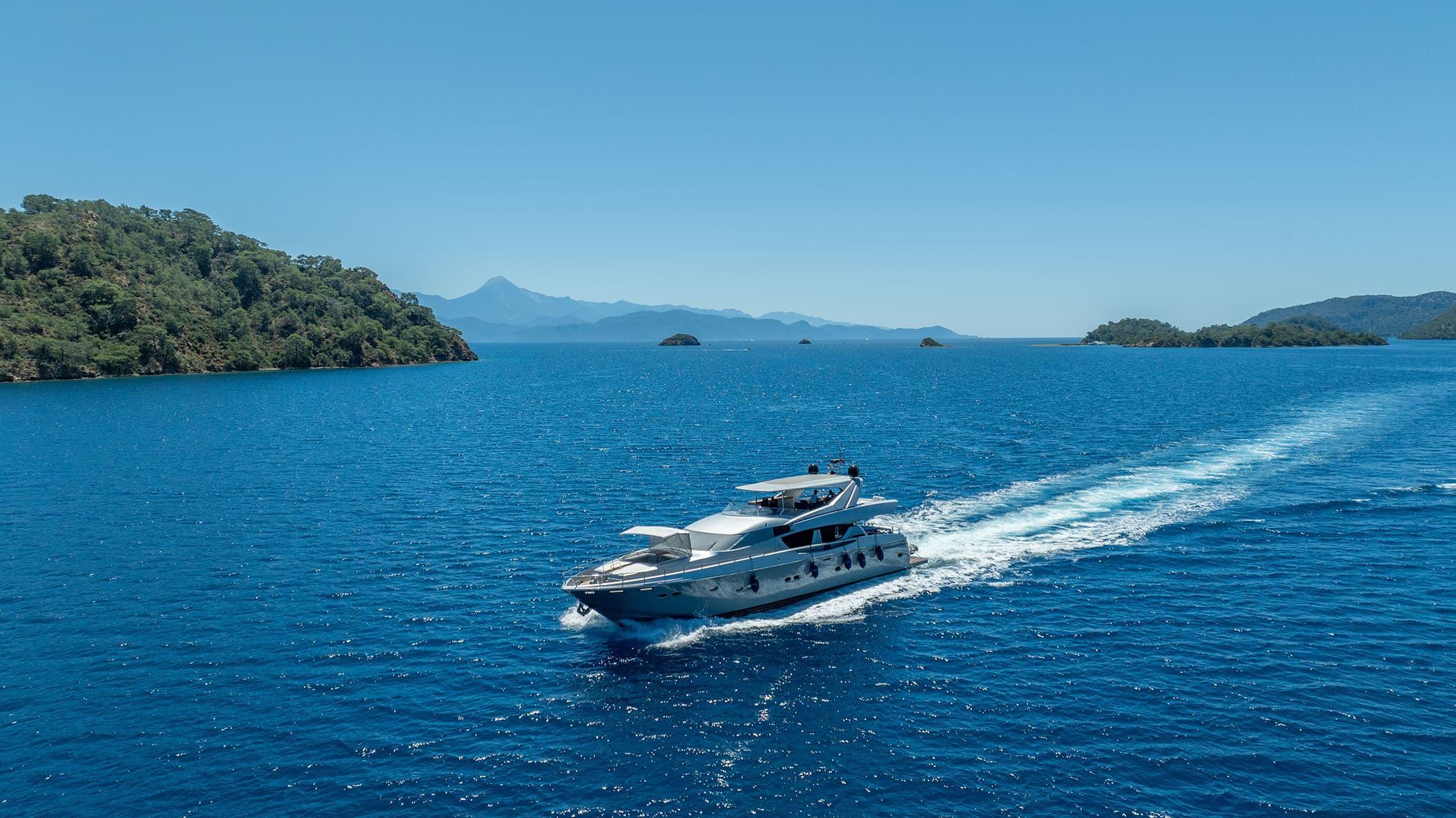 Yacht Tour