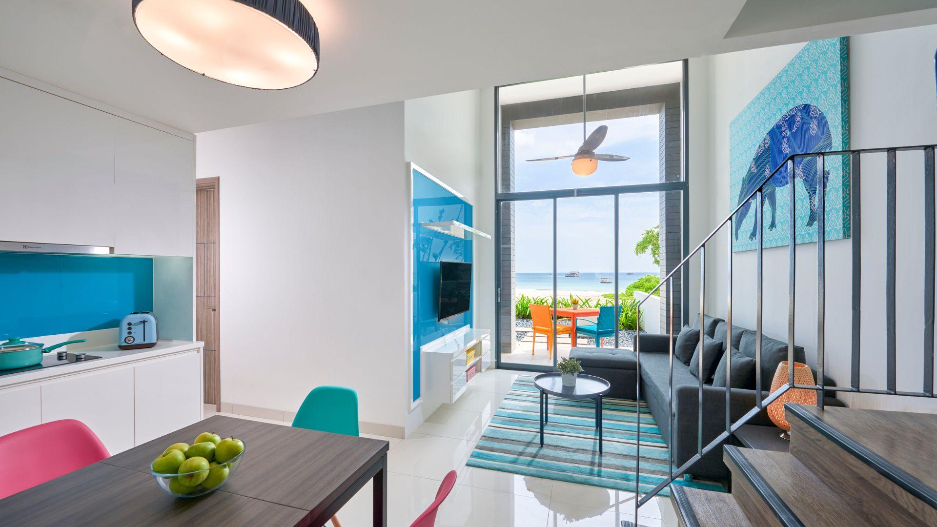 rooms-two-bedroom-loft-apartment-ocean-view-living-room (1