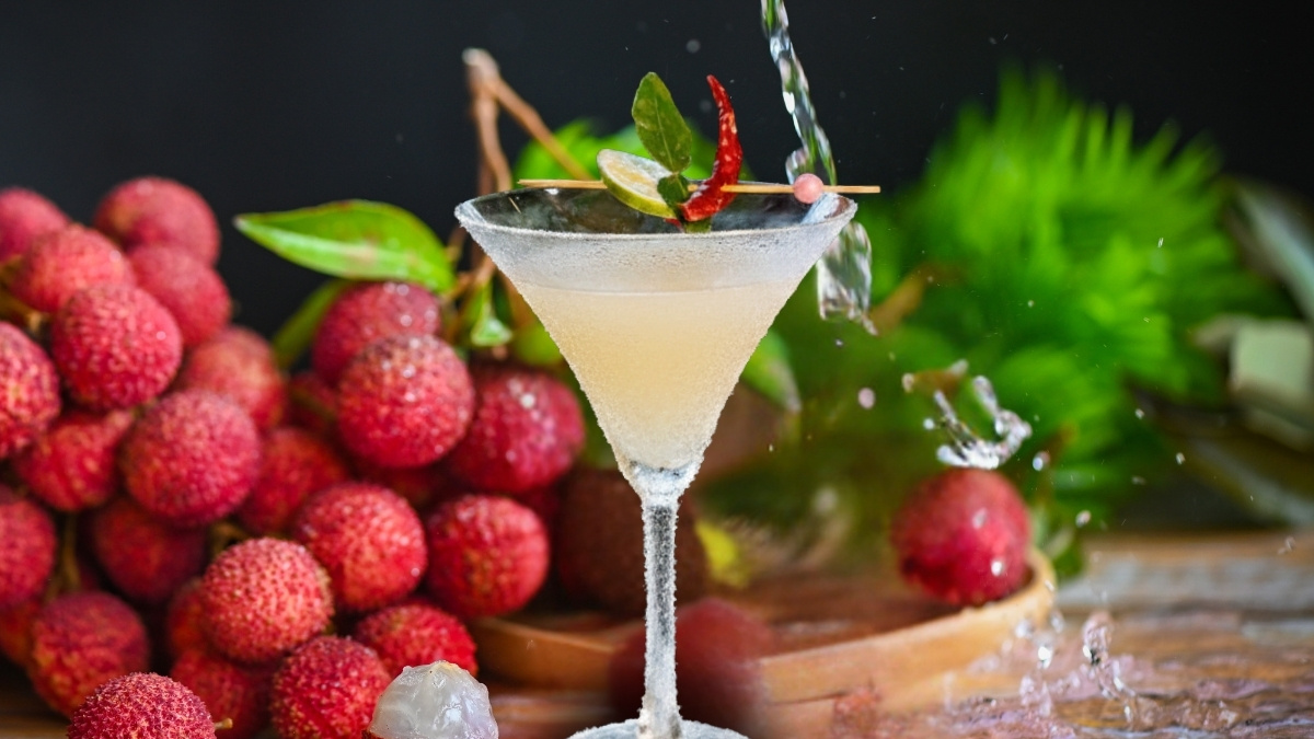 Sip the Lychee Tom Yum Margarita—sweet, zesty & lightly spiced. A vibrant Thai-inspired cocktail waiting for you to enjoy.