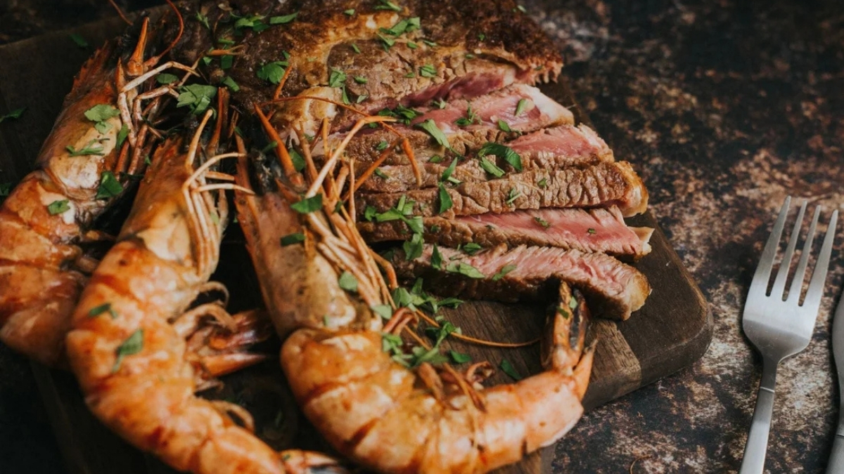 Surf & Turf Night brings together fresh Phuket seafood and premium grilled meats in a relaxed all‑you‑can‑eat dinner experience, served every Monday and Friday at an exceptional value.